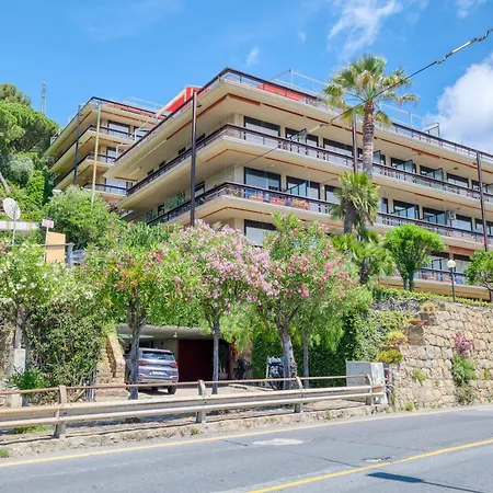 Apartment Casa 3 Ponti With Sea-view Balcony And Parking - Happy